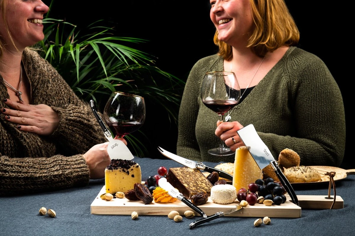 Laguiole Style De Vie Kaasmessenset Premium Line - 8-delig - Met Plank 5 Laguiole Style De Vie Kaasmessenset Premium Line - 8-delig - Met Plank - Afbeelding 3