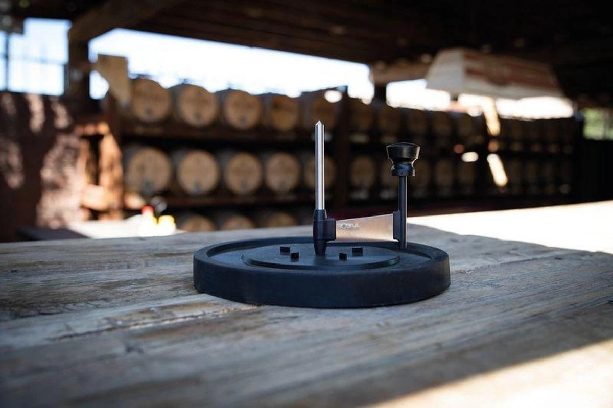 Boska Kaaskruller Milano - Tete De Moine Kaaskruller - Tete De Moine - Chocoladekruller - 224x224x175 Mm - Vaatwasserbestendig - Keukengerei - Keuken Accessoires - 10 Jaar Garantie 14 Boska Kaaskruller Milano - Tete De Moine Kaaskruller - Tete De Moine - Chocoladekruller - 224x224x175 Mm - Vaatwasserbestendig - Keukengerei - Keuken Accessoires - 10 Jaar Garantie - Afbeelding 12