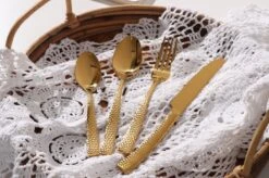 Bestekset - Bestek Goud Gehamerd -24 Delig-Zwitsers Kwaliteit-Complete Set-100% Roestvrijstaal-Gehamerd Gold 24k-Goud 24K -Skimask 1200x799 84