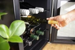 Nanostopper - Vacuümset Voor (wijn)flessen + MET Vacuümpomp - Wijnstopper Vacuüm - Vacuüm -Skimask 1200x800 182