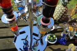 United Entertainment - Bar Butler Carrousel Flessenhouder Voor 4 Flessen, Draaibare Cocktail Drankdispenser Voor Man Cave Thuisbar Keuken, 51xø24.5 Cm -Skimask 1200x800 194