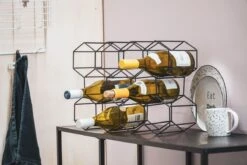 Wijnrek Honingraat - Metaal - Zwart - Housevitamin -Skimask 1200x800 239