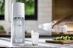 SodaStream TERRA - Wit - Incl. Quick Connect Koolzuurcilinder -Skimask 1200x800 240