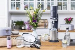 SodaStream Crystal Megapack - Zwart - Incl 2 Glazen Karaffen 13 SodaStream Crystal Megapack - Zwart - Incl 2 Glazen Karaffen -Skimask 1200x800 243