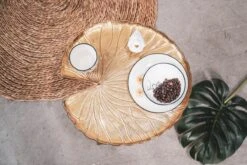 Housevitamin Tafel Goud - Lelie Blad- 40x40x38cm -Skimask 1200x800 498