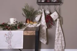 Clayre & Eef Tafelloper 50x140 Cm Beige Groen Katoen Rechthoek Vogel Tafelkleed Loper Tafeltextiel -Skimask 1200x800 501