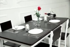 Vitamo™ Duurzame Placemats 4 Stuks - Hittebestendig - Makkelijk Schoon - Fijngeweven PVC - 30 X 45cm - Metallic Grijs 11 Vitamo™ Duurzame Placemats 4 Stuks - Hittebestendig - Makkelijk Schoon - Fijngeweven PVC - 30 X 45cm - Metallic Grijs -Skimask 1200x800 551