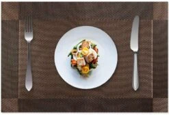 Four Love Placemats Kunststof - Kleur Bruin - Set Van 6 Stuks - Anti Slip Tafelbeschermer - Tafeldecoratie - Housewarming Cadeau - 45 X 30 Cm