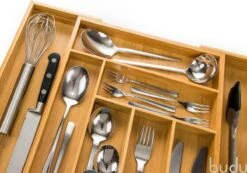 Budu Uitschuifbare Bamboe Bestekbak #47 (47 Cm Diep) - Bestekcassette Hout - Besteklade - 47 X 30,6 - 50 Cm - 6/8 Vakken 13 Budu Uitschuifbare Bamboe Bestekbak #47 (47 Cm Diep) - Bestekcassette Hout - Besteklade - 47 X 30,6 - 50 Cm - 6/8 Vakken -Skimask 1200x839 3