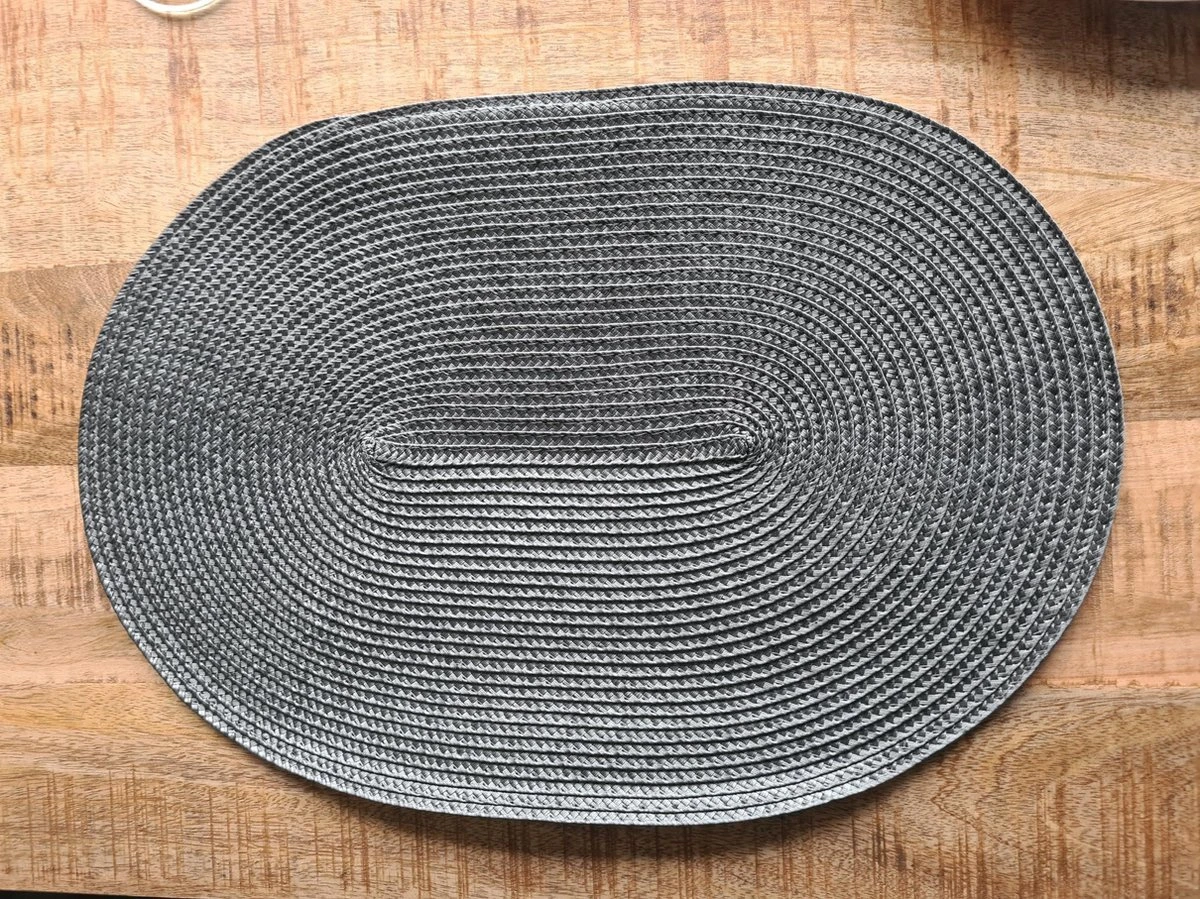 Merkloos EVER HOME Placemats- 4 STUKS - Ovaal - Placemat - Donkergrijs - 45x30cm 6 Merkloos EVER HOME Placemats- 4 STUKS - Ovaal - Placemat - Donkergrijs - 45x30cm - Afbeelding 4