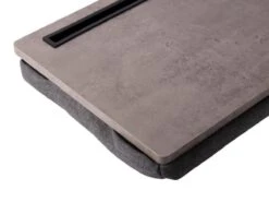 Gusta - Knietafel - Grijs - Beton Look - 37,5x28x5,5cm -Skimask 1200x901 12