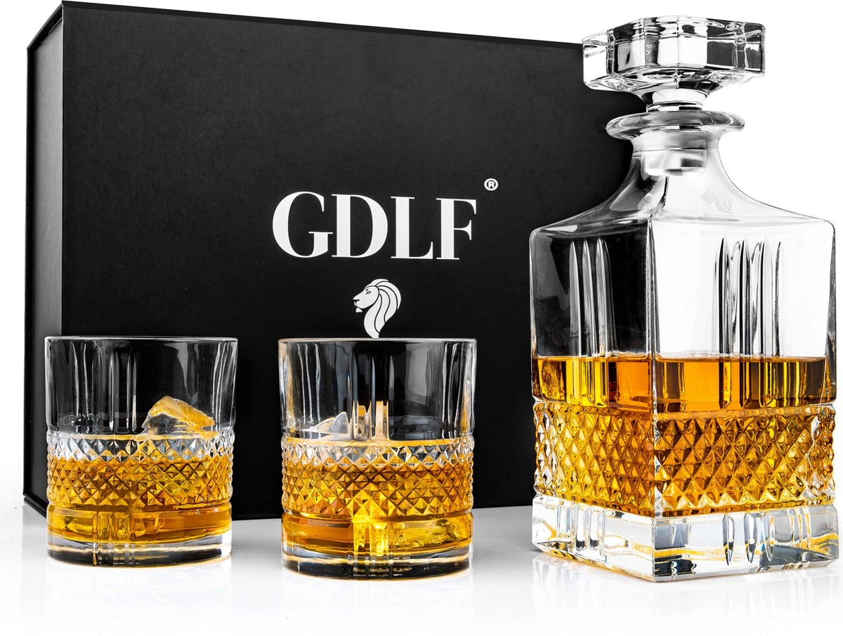 GDLF® Whiskey Set Superior Met Kristal Decanteer Karaf - Incl. 2 Kristallen Whiskey Glazen, Whiskey Karaf En Luxe Geschenkdoos - Hoogwaardig Kristal - Made In Europe - Whisky Karaf & 2 Whisky Glazen - Cadeau Voor Man & Vrouw 5 GDLF® Whiskey Set Superior Met Kristal Decanteer Karaf - Incl. 2 Kristallen Whiskey Glazen, Whiskey Karaf En Luxe Geschenkdoos - Hoogwaardig Kristal - Made In Europe - Whisky Karaf & 2 Whisky Glazen - Cadeau Voor Man & Vrouw - Afbeelding 3