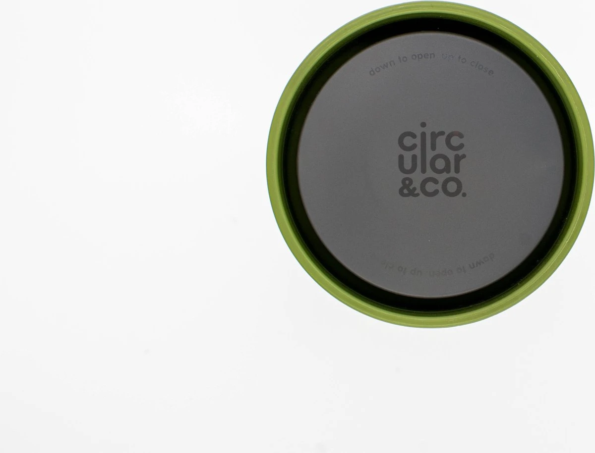 Circular&Co. Herbruikbare To Go Koffiebeker (rCUP) Crème/groen 12oz/340ml 5 Circular&Co. Herbruikbare To Go Koffiebeker (rCUP) Crème/groen 12oz/340ml - Afbeelding 3