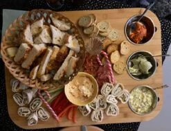 HUISSON Borrelplank XXL 56 X 41 X 3 Cm Tapasplank Houten Snijplank Serveerplank Snijplank Hout BBQ -Skimask 1200x917 4