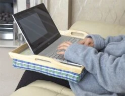 Aidapt Schootdienblad Schoot Dienblad - Met Kussen 13 Aidapt Schootdienblad Schoot Dienblad - Met Kussen -Skimask 1200x924 10