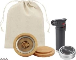 Merkloos Luxe Whiskey En Cocktail Smoker Set 4-delig – Rookpistool Whisky Stones Rookmot Smoking Gun – Glazen Karaf Roker Valentijn Cadeau Voor Man -Skimask 1200x956 4