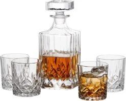 Whiskey Karaf Met Glazen Set Van 5| 0.9L Whisky Glazen Set 9 Whiskey Karaf Met Glazen Set Van 5| 0.9L Whisky Glazen Set -Skimask 1200x959 2