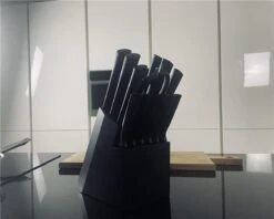 Merkloos Luxe Messenset - Met Houten Blok - 13-Delig - Met Schaar - Zwart/ RVS – Moderne Keukenmessen - Professionele Koksmessen 22 Merkloos Luxe Messenset - Met Houten Blok - 13-Delig - Met Schaar - Zwart/ RVS – Moderne Keukenmessen - Professionele Koksmessen -Skimask 1200x964