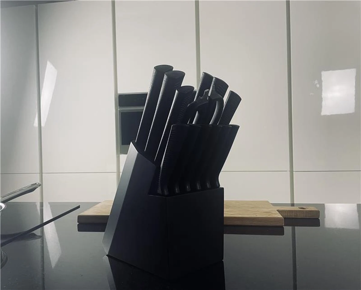 Merkloos Luxe Messenset - Met Houten Blok - 13-Delig - Met Schaar - Zwart/ RVS – Moderne Keukenmessen - Professionele Koksmessen 7 Merkloos Luxe Messenset - Met Houten Blok - 13-Delig - Met Schaar - Zwart/ RVS – Moderne Keukenmessen - Professionele Koksmessen - Afbeelding 5