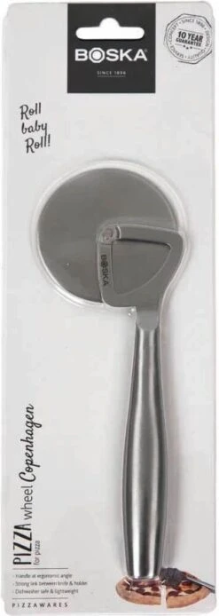 Boska Pizzasnijder Copenhagen - Vaatwasserbestendig - Roller - Wiebelt Niet - Roestvrijstaal -Skimask 427x1200