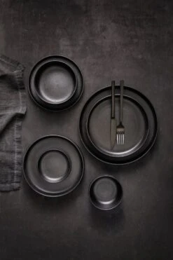 Maastricht Porselein Bord Diep Universe 21 Cm Zwart Porselein 1 Stuk(s) -Skimask 800x1200 159