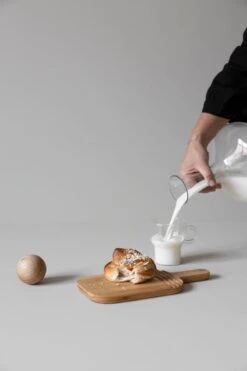 Sagaform - Nature - Wijn Karaf Met Eiken Stopper -Skimask 800x1200 185