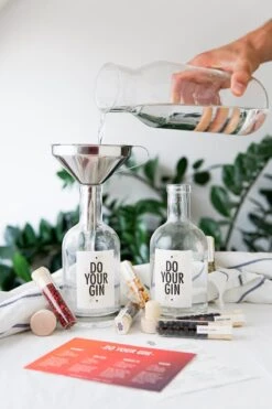 Merkloos Do Your Gin - Zelf Gin Maken - Gin Tonic Geschenkset - Gin Botanicals - Hoogwaardige Kruiden Om Je Eigen Infused Gin Te Maken -Skimask 800x1200 56
