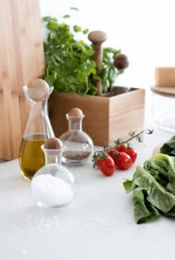 Olie- En Azijnstel - Oval Oak - Sagaform -Skimask 808x1200 1