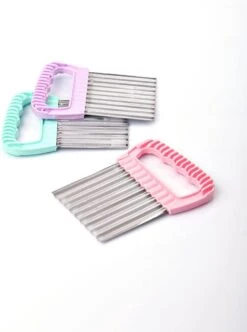 Aardappel Mesje - Ribbel Mesje - Keuken Accessoires - Schilmes - Frietsnijder- Decoratiemes Met Ribbels - Voor Ribbelfriet - Kartelmes - Groentesnijder -Skimask 893x1200