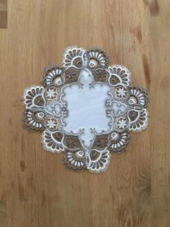 Tafelkleed - Grof Kant - Met Bruin - Rond 40 Cm